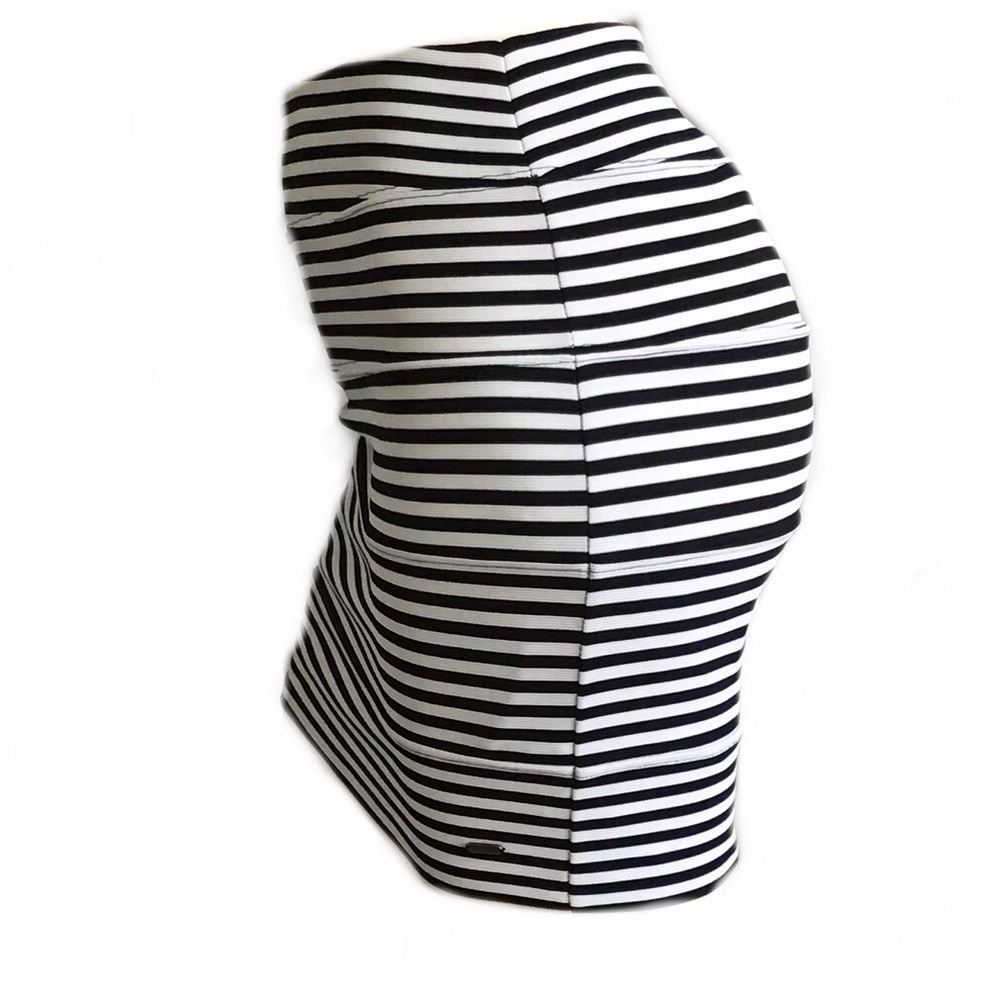 PINK Victoria’s Secret Body-con Mini Skirt (XS)